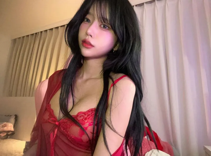 최솜이 시스루 레이스 슬립